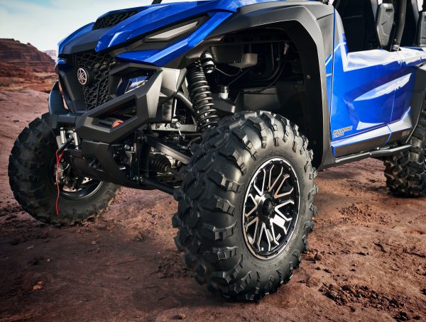 2021 Yamaha Wolverine RMAX4 comes with Maxxis® Carnage ™ tires.